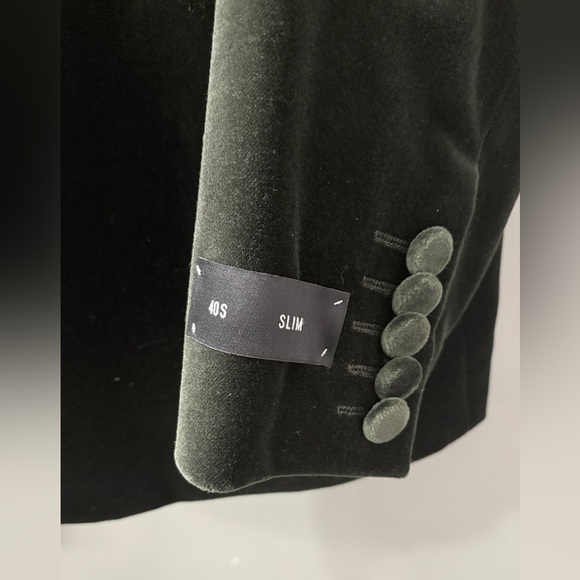 Express Green velvet blazer - Picture 2 of 4